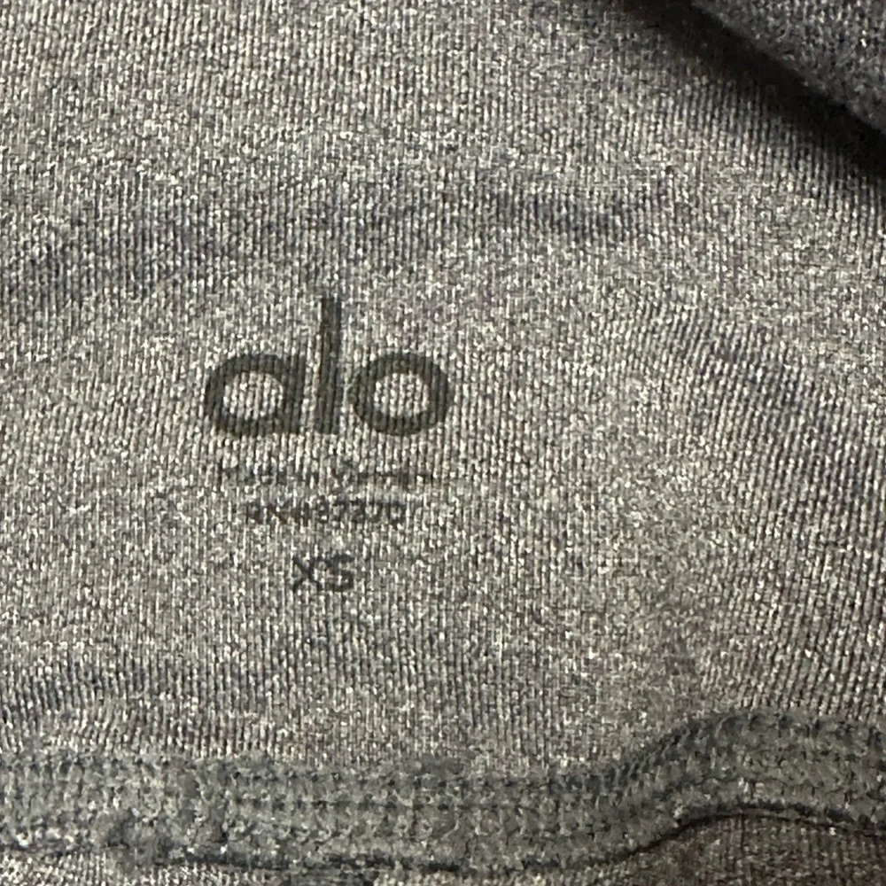 ALO YOGA MOTO LEGGING